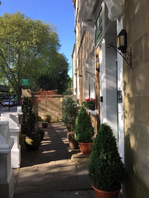 Avon Guesthouse