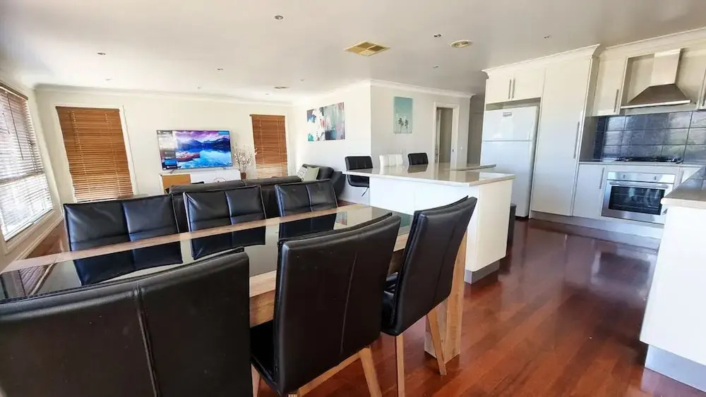 St Albans House - Spacious and Modern Home