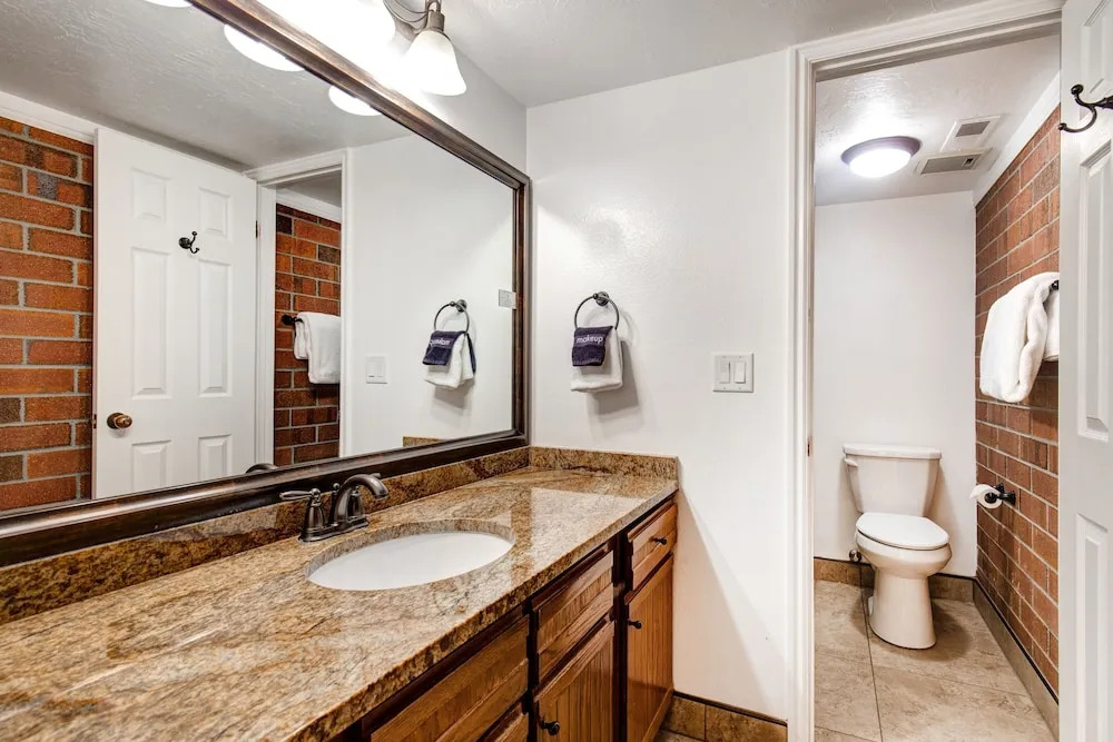Park Station 124 2 Bedroom Condo by RedAwning