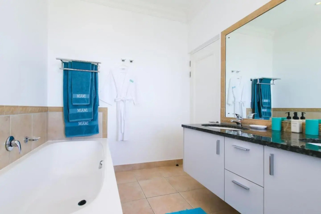 34 Theresa Avenue - Spectacular Villa with Panoramic Views