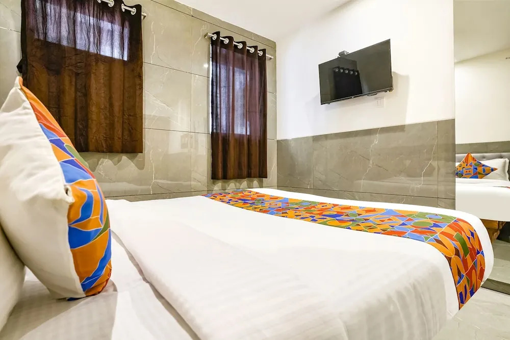 FabHotel Shubham Inn