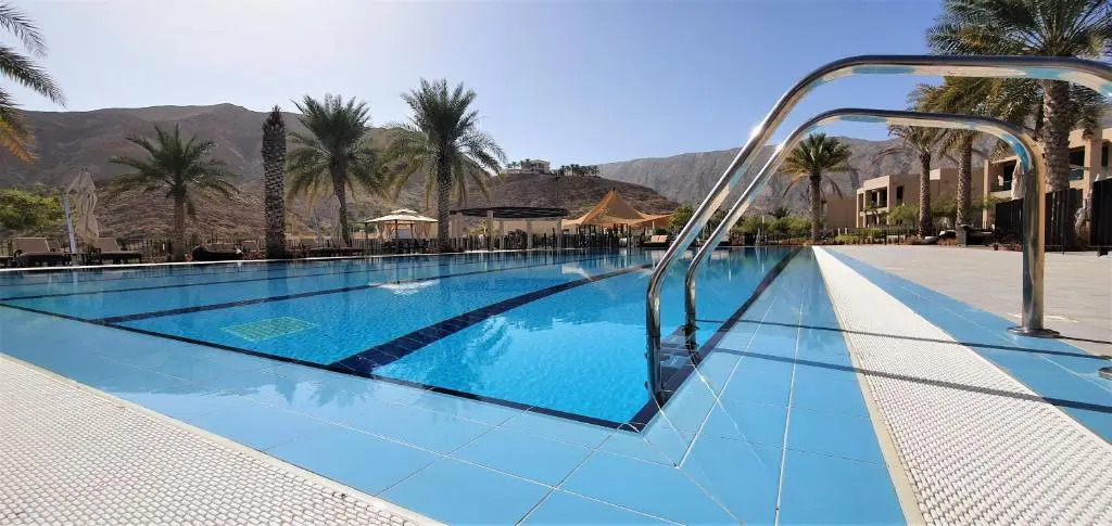 ONE Elegant Apartment in Muscat Bay 02