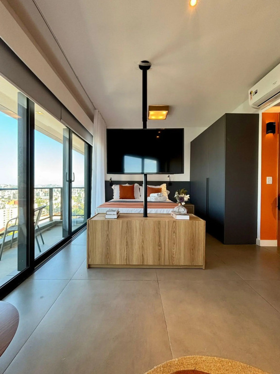 LIV - Apartment 1602