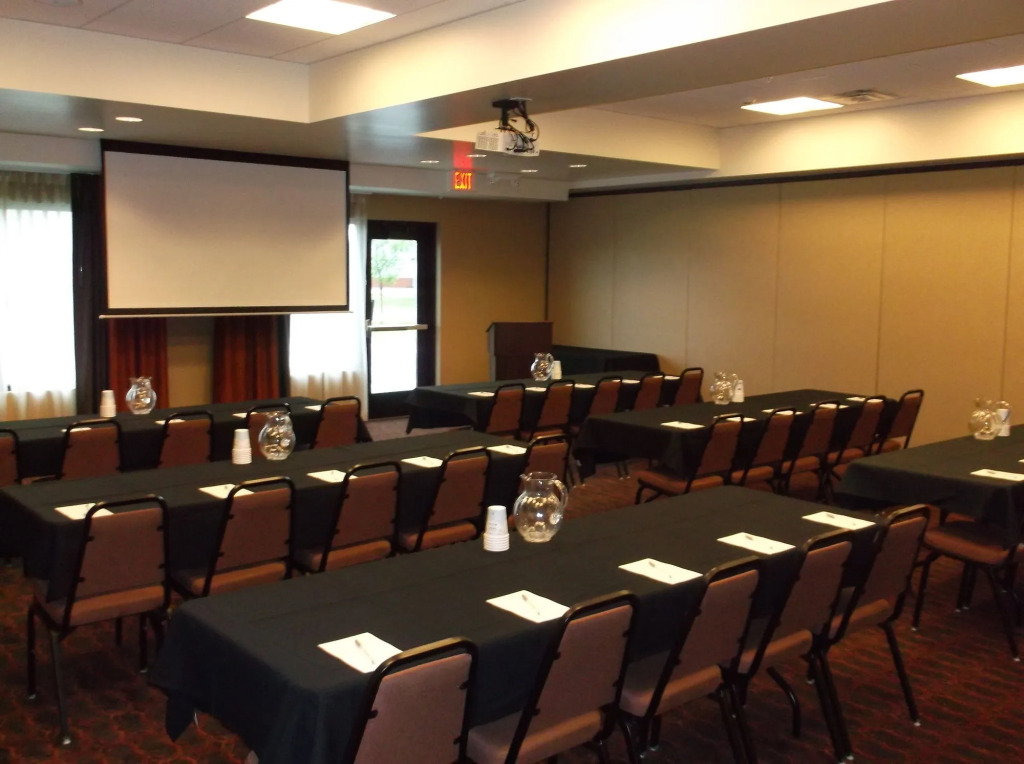 Hampton Inn & Suites Grand Forks