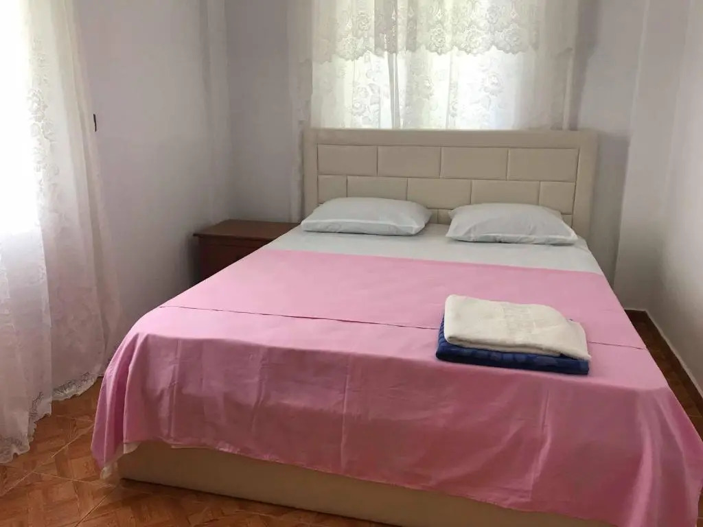 Feti Xhone Apartment