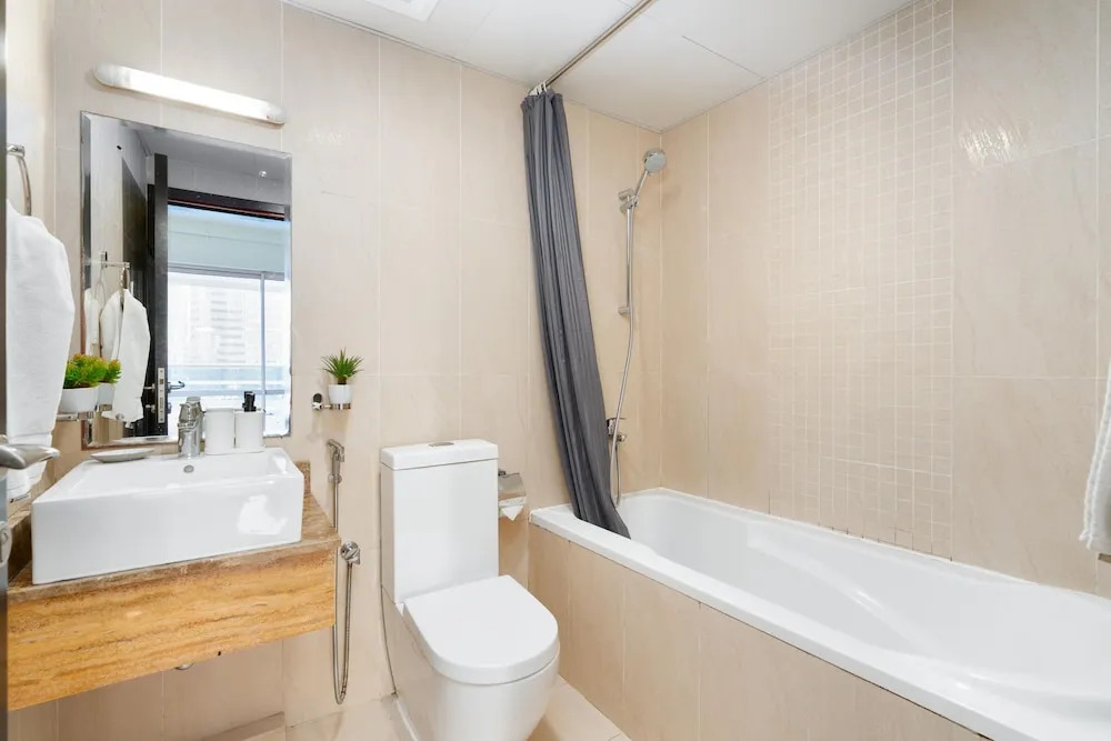SuperHost - Gorgeous Apartment in JLT Near the Metro Station