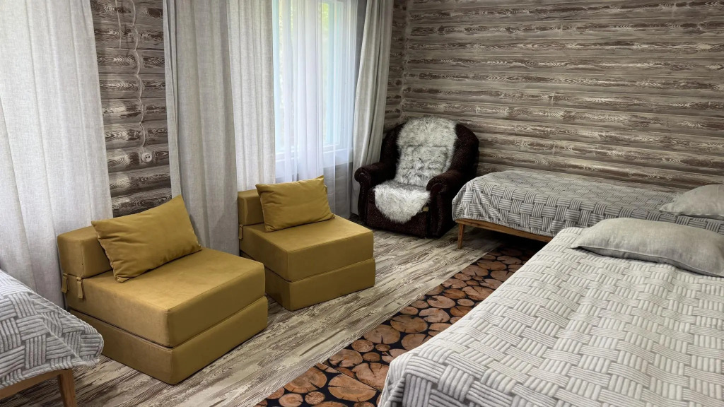 Номера в доме в стиле Art House