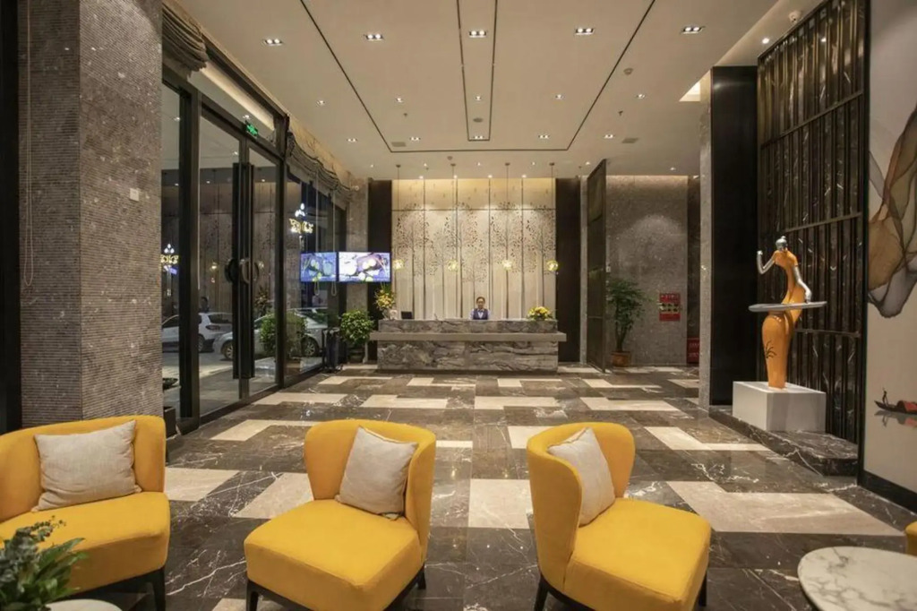 Ruiling Hotel (Kaili Huancheng East Road)