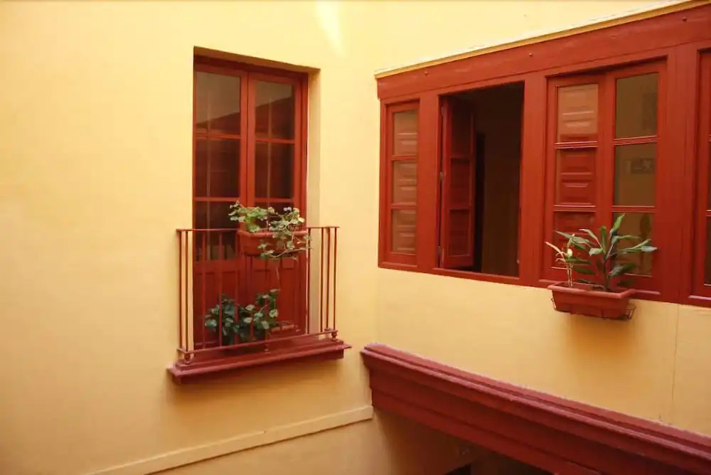 Vivians Guest House Auto Check-in
