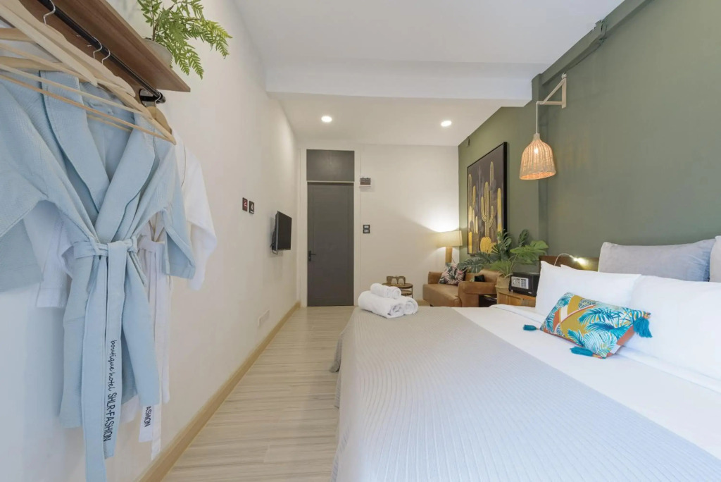 YOLO Bangkok Boutique Hotel