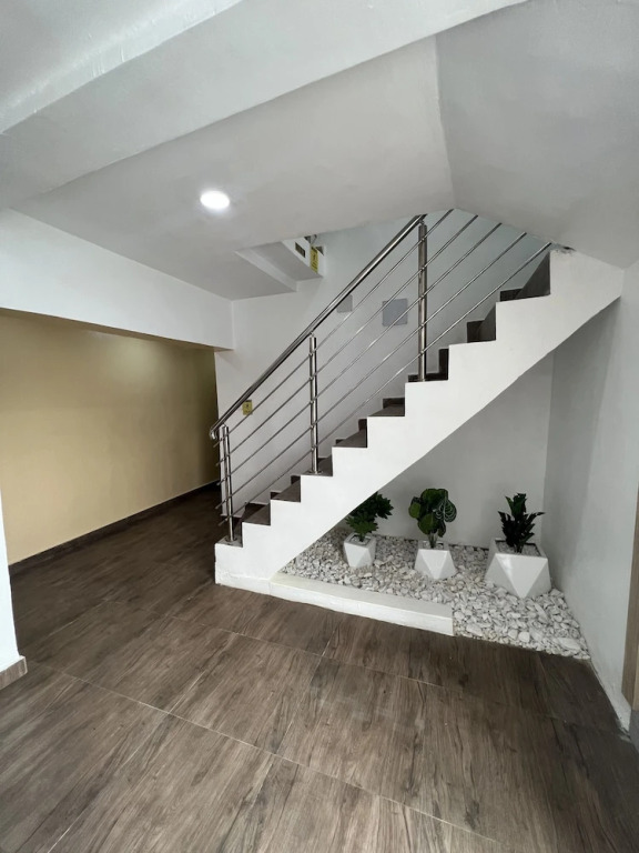 Thapunchline Apartments & Hotels