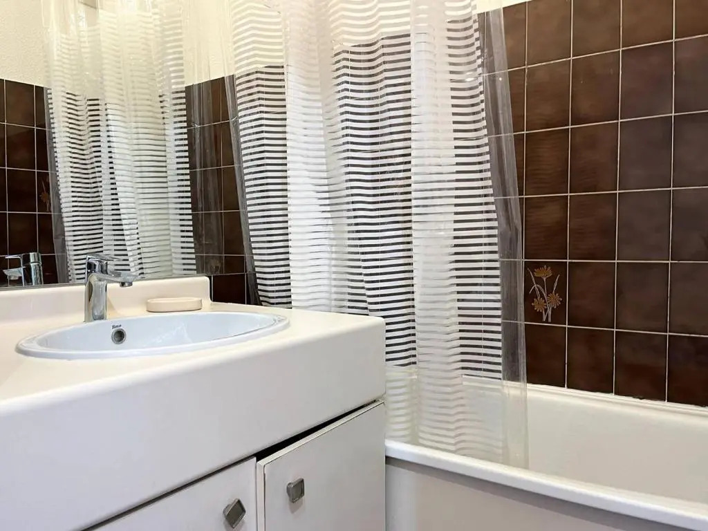 Appartement Le Lavandou, 1 pièce, 3 personnes - FR-1-251-420