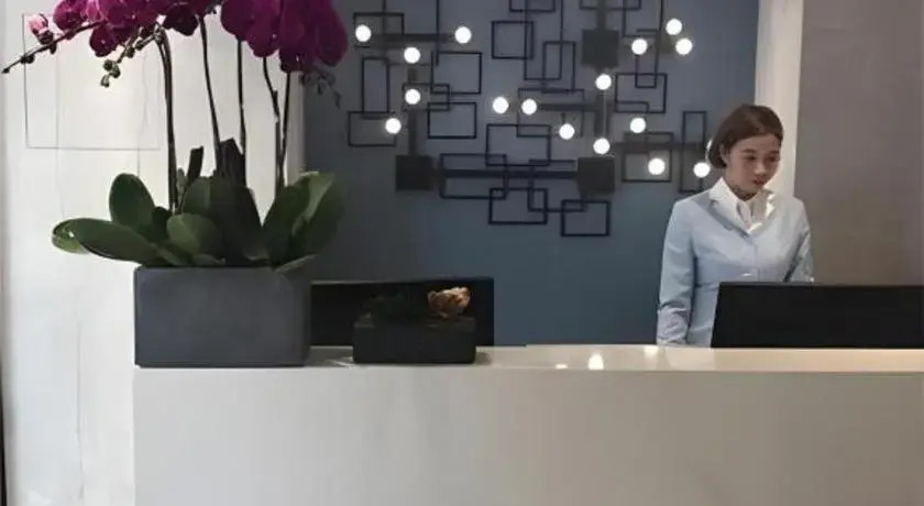 Echarm Hotel Wuhan Plaza Wansongyuan