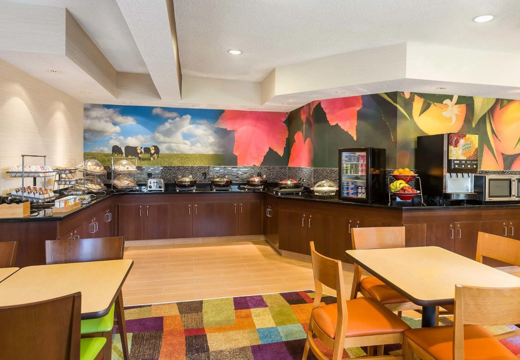 Fairfield by Marriott Inn & Suites Grand Rapids Airport