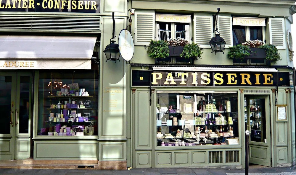 Saint-Germain des Prés Apartment 2