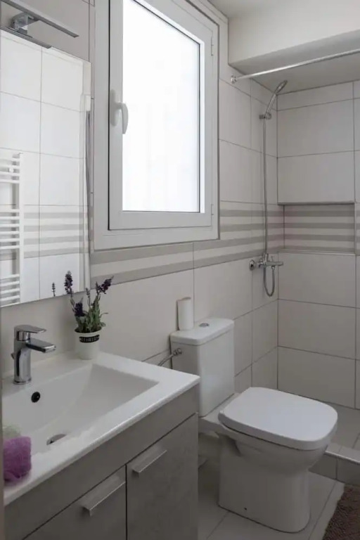 The Athenian Penthouse Studio - An Urban Haven
