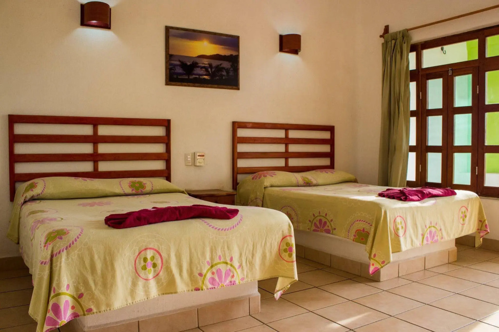 Suites & Hotel Punta Esmeralda