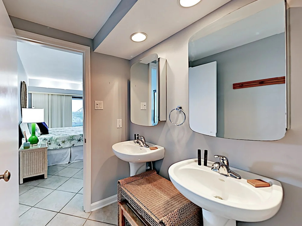 Beachfront #A104 - 2 Br Condo