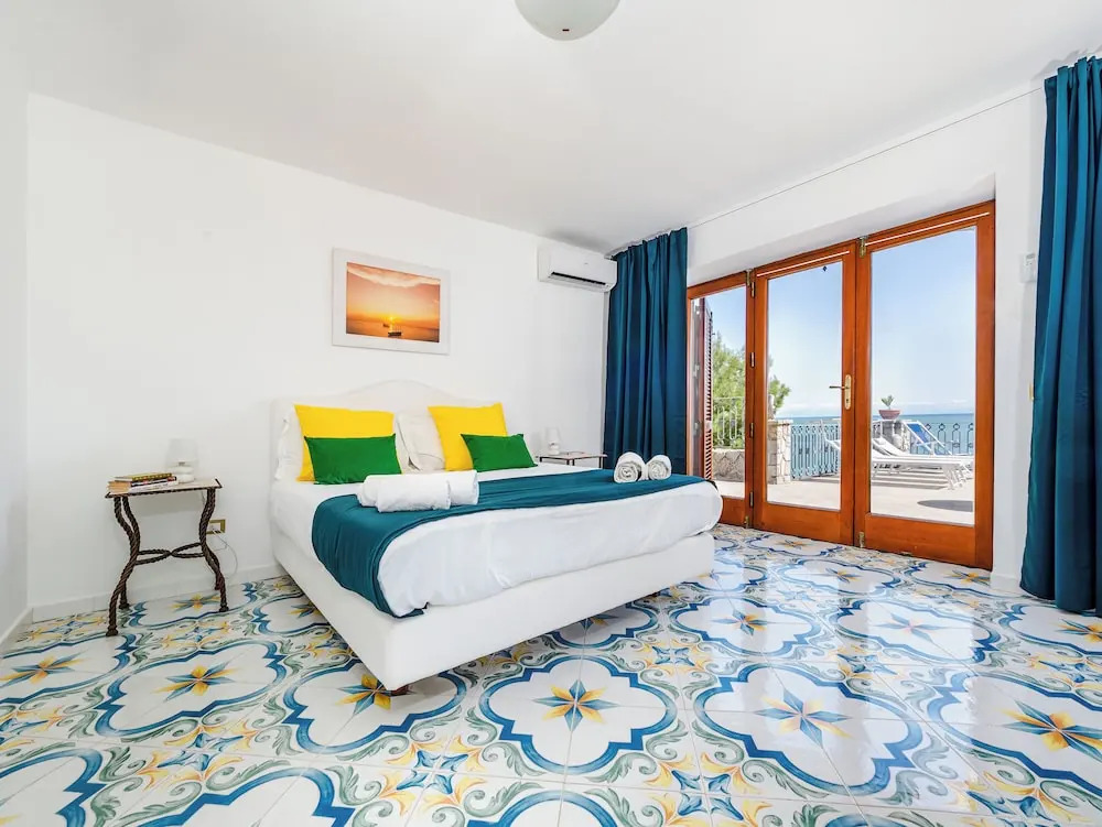 De Vivo Realty - Villa Russo Nerano