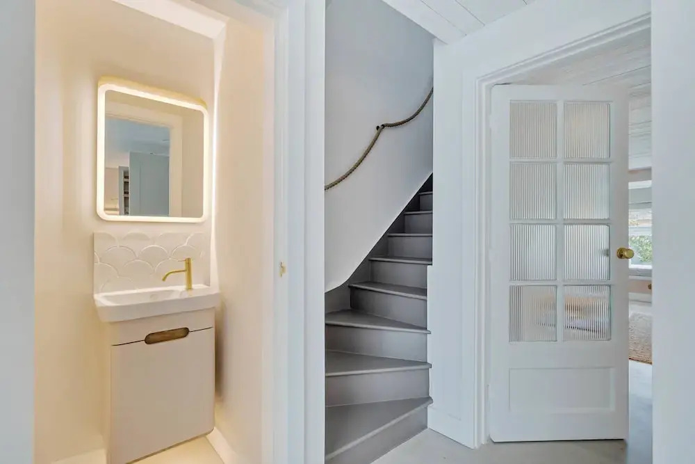 Chic Coastal Retreat - 5-min Stroll to Beach