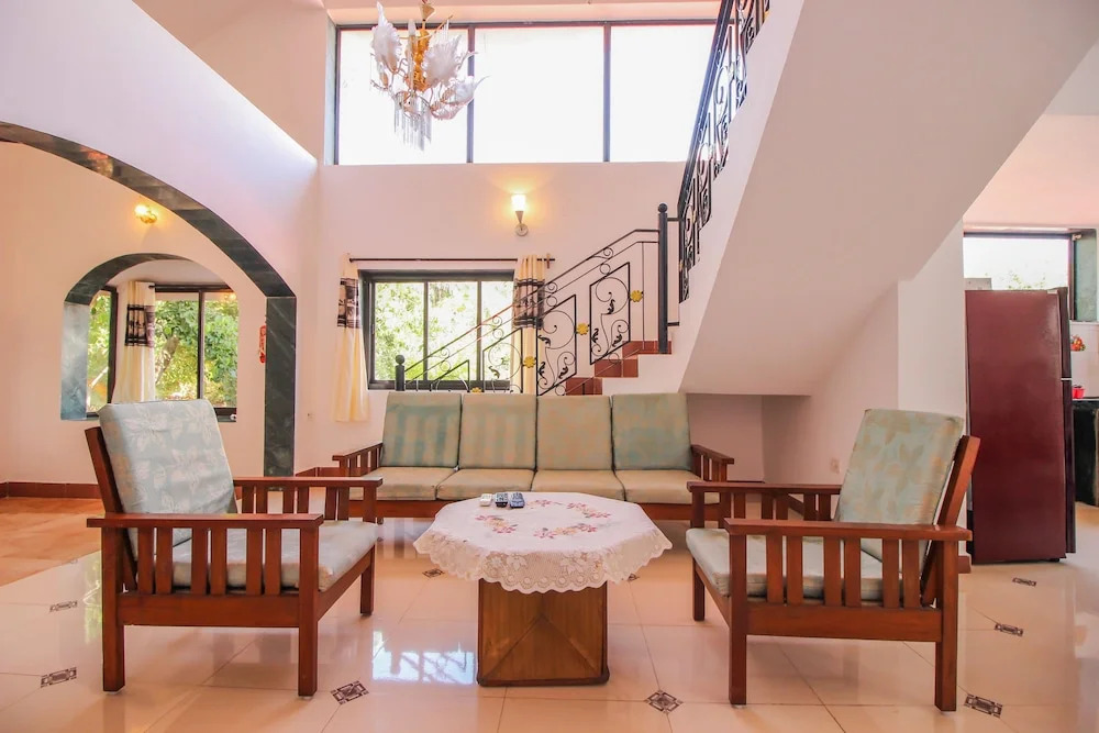 OYO 10401 Home 4BHK Villa Assagaon