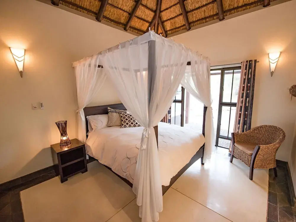Luxury Villa With a Swimming Pool in Hoedspruit