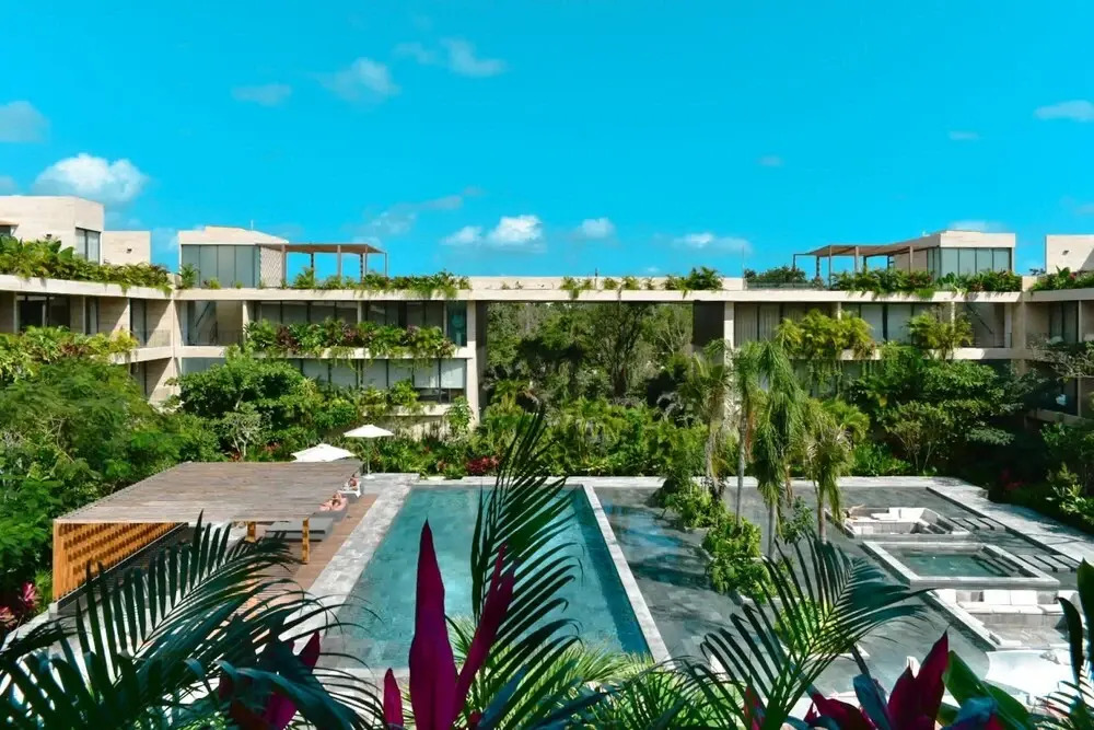 Immaculate Design Coupled With First-class Amenities Penthouse