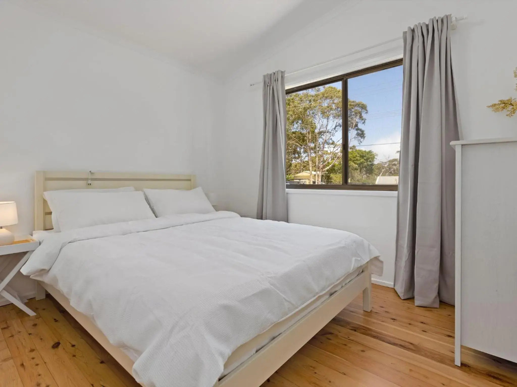 Laid Back Pet Friendly Beach Cottage in Jervis Bay