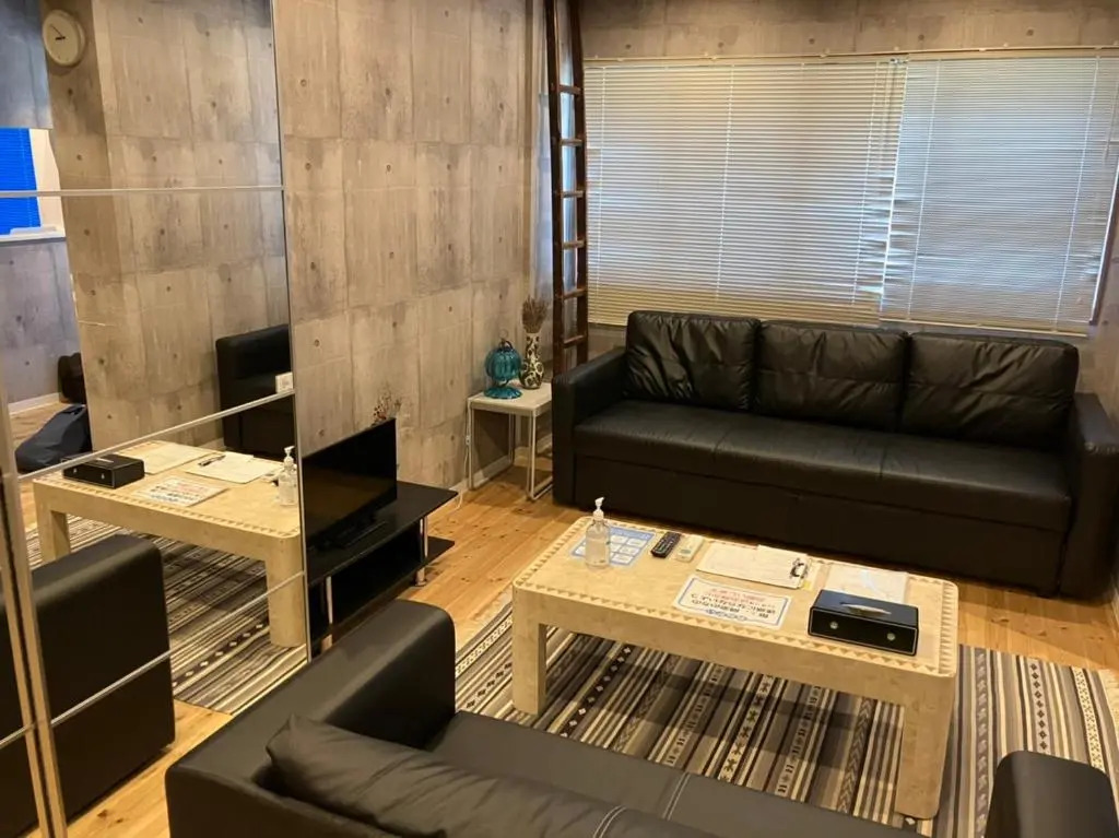 Kazemachigusa INN