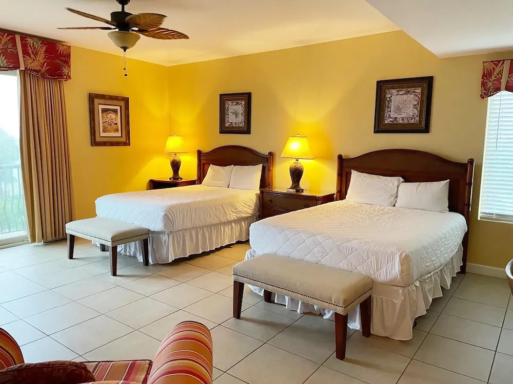 Beach Resort 316