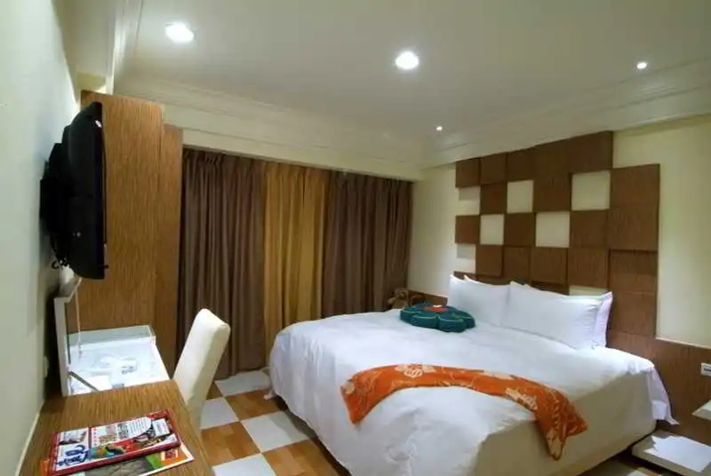 Honeydew Hotel
