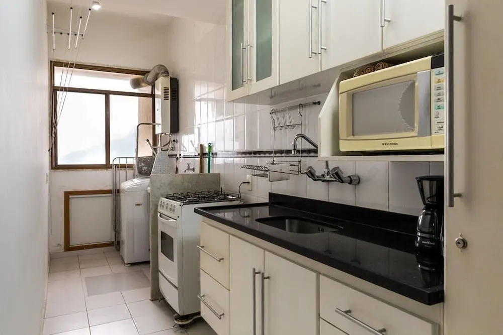 Stunning View 2 Bdrm Apartment Arpoador