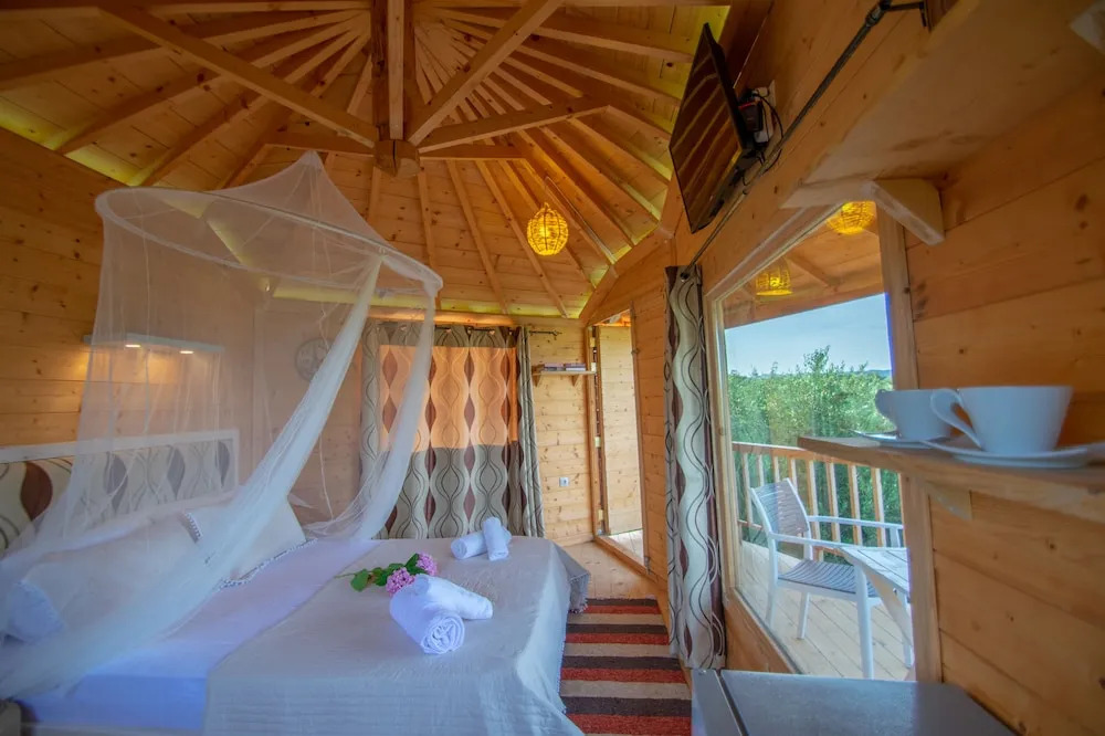 Zante Lagos holiday homes Treehouse and Villa