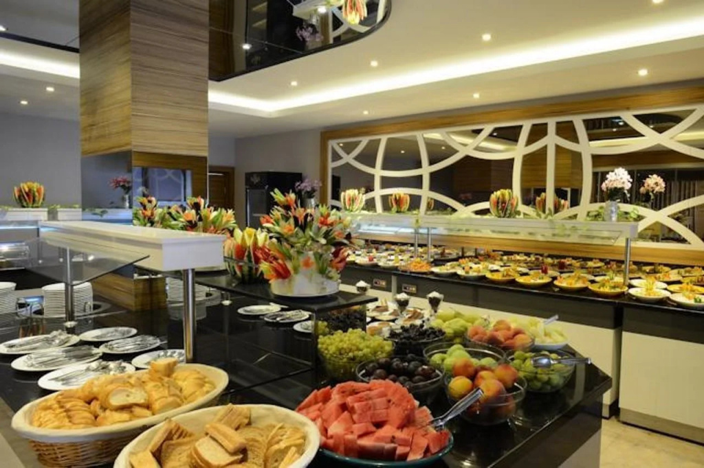 Maris Beach Hotel