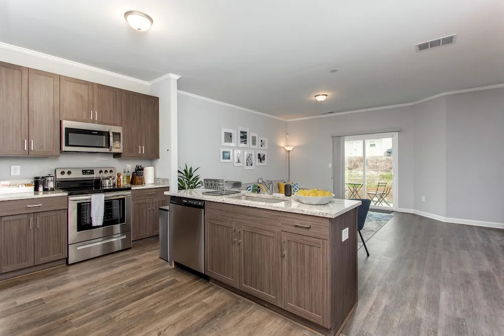 Beautiful New Construction Near Airport
