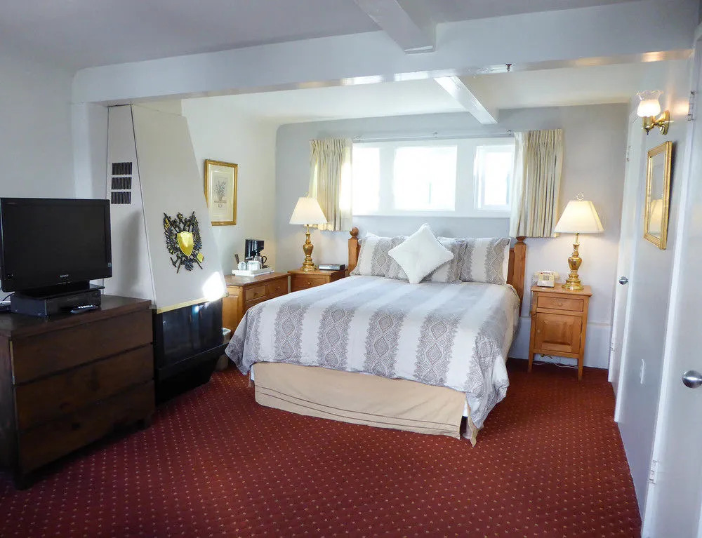 Carmel Fireplace Inn