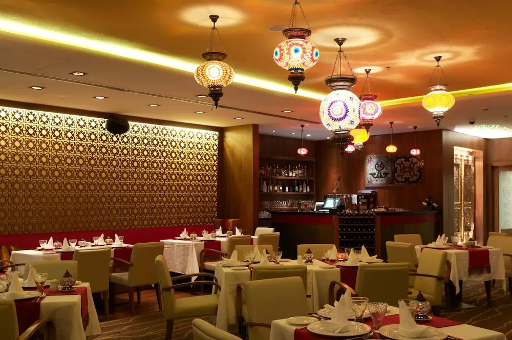 Отель Montreal Barsha