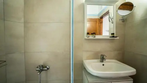 Molos Apartments
