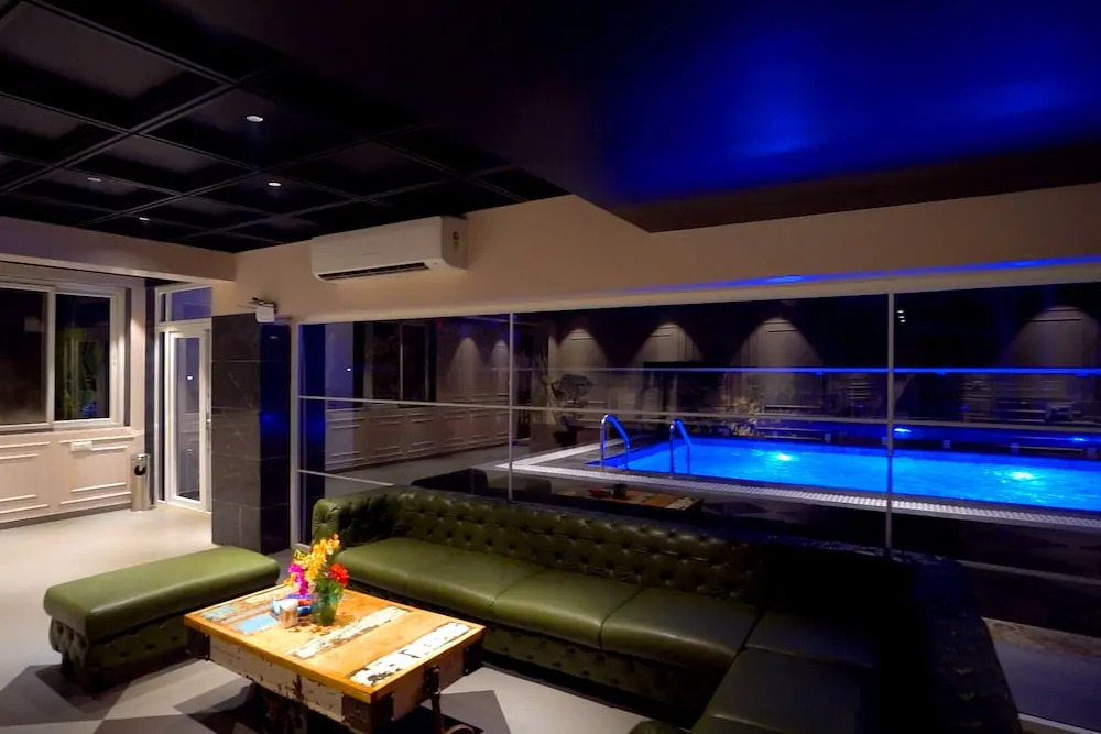 Red Door Villa by Shiloh Stays Igatpuri