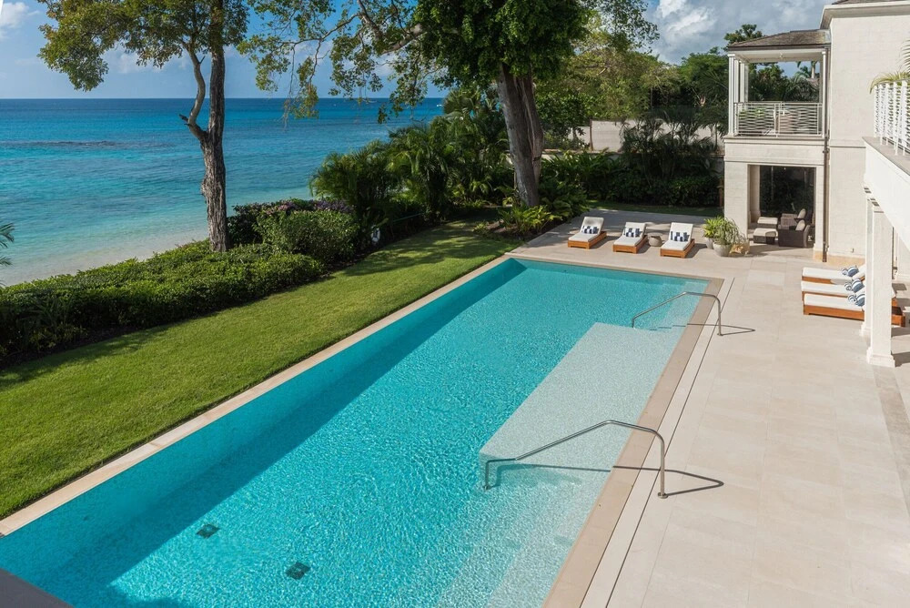 Villa Tamarindo is a Luxury 4 Bedroom Property in Holetown, St James