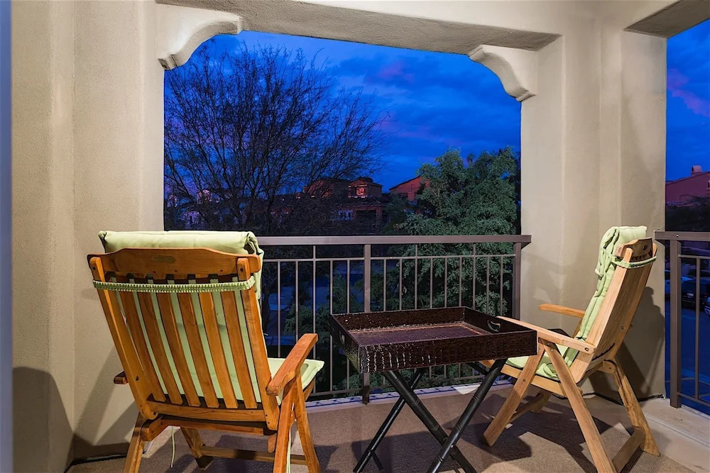 Hot Spot at Desert Ridge 2 BR by Casago