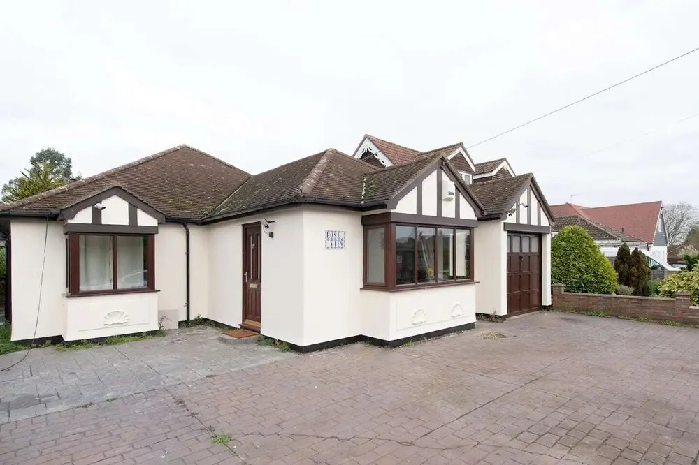 BookedUK - Bungalow House in Roydon