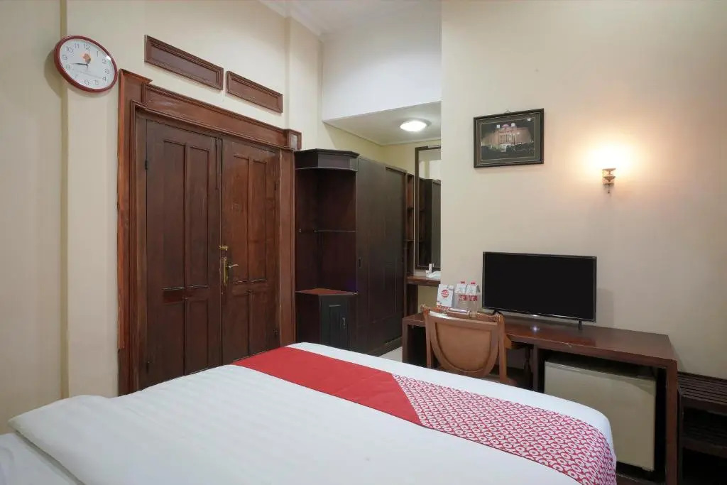 OYO 804 Ndalem Maharani Guest House
