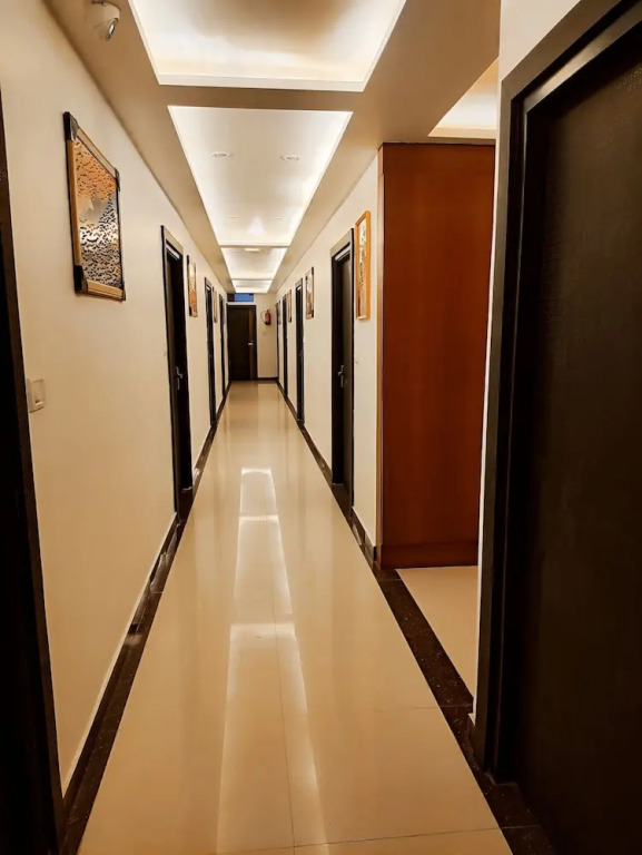 HOTEL JVS PALACE