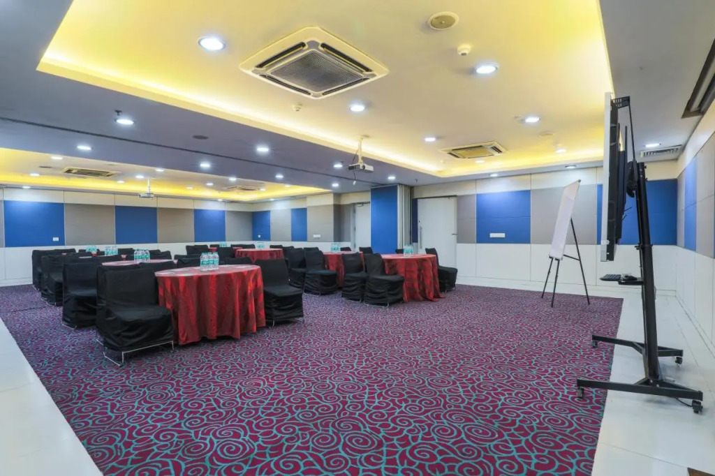 Hotel Bluestone Nehru Place by The Cosy Hotels