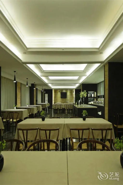 Luminous Jade Hotel