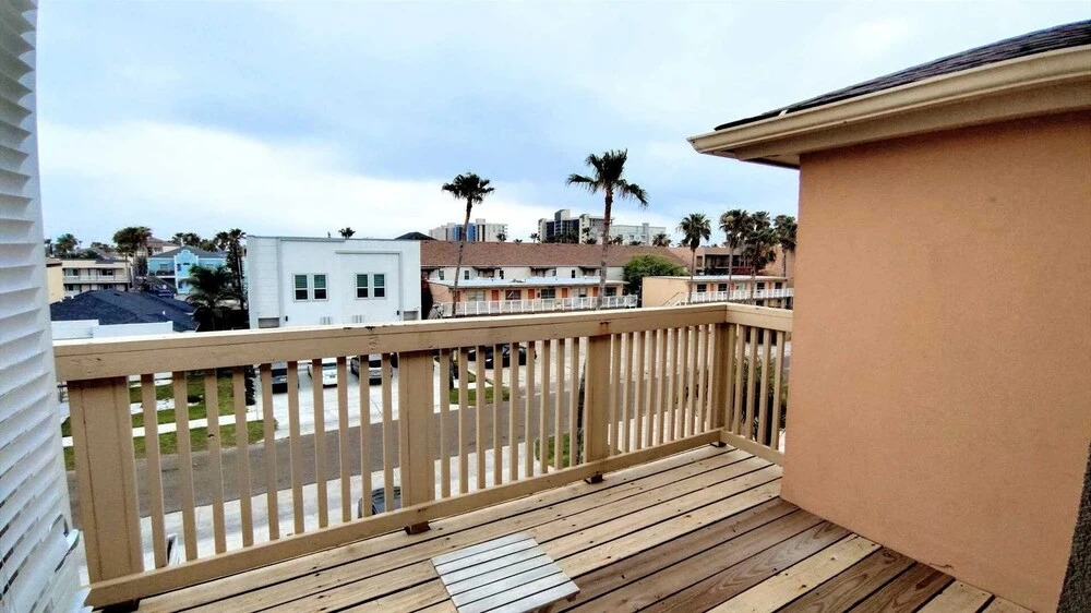 Star Beachside 107 3 Bedroom Condo by RedAwning
