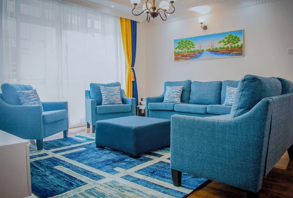 Luxel Suites by Homes by Della