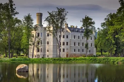 Zamek Karpniki Schloss Fischbach