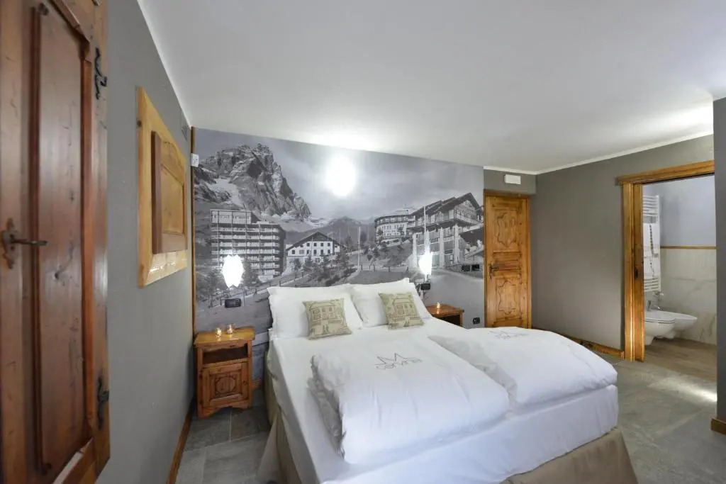 M4478 Mollino Rooms